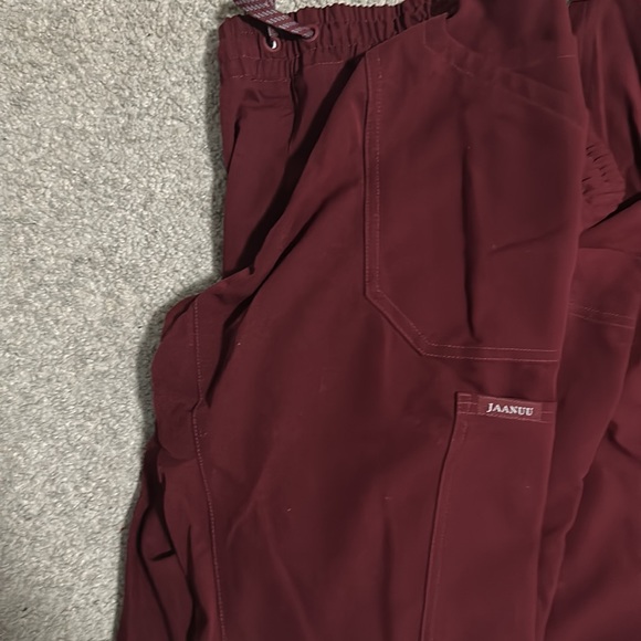 Maroon color scrub by Jannu . - Picture 3 of 4